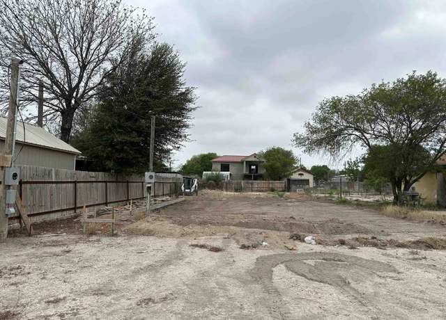 Property at 1006 E Garza, Del Rio, TX 78840, 3 beds, 2 baths
