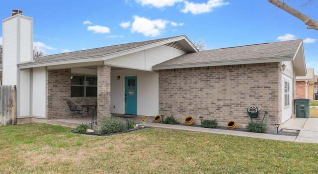 Photo of 108 Garden Crst, Del Rio, TX 78840