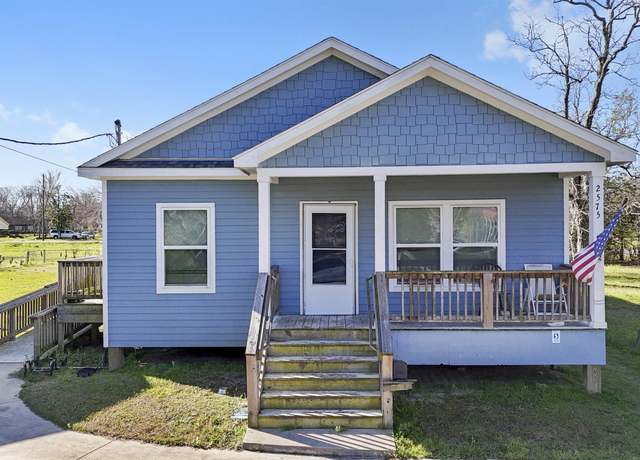Property at 2575 Potts St, Beaumont, TX 77705, 4 beds, 2 baths