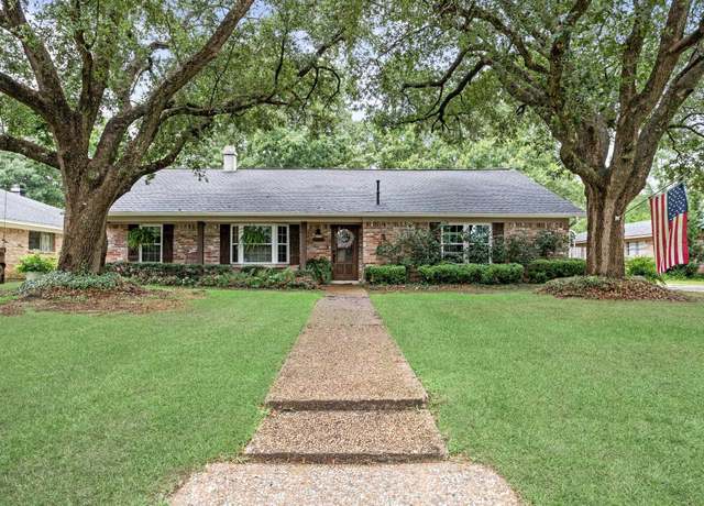 Property at 1785 Michelle Cv, Beaumont, TX 77706, 4 beds, 2 baths