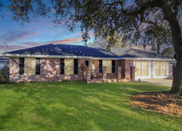 Property at 6720 Lancaster Dr, Orange, TX 77632, 3 beds, 2 baths