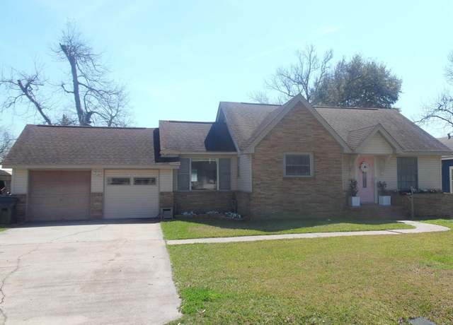 Property at 6438 Washington Blvd, Groves, TX 77619, 2 beds, 1 bath