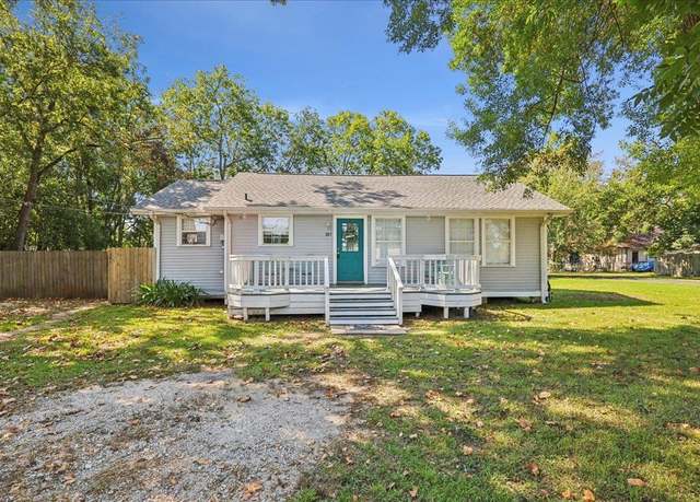 Property at 285 W Hartel St, Sour Lake, TX 77659, 3 beds, 1.5 baths