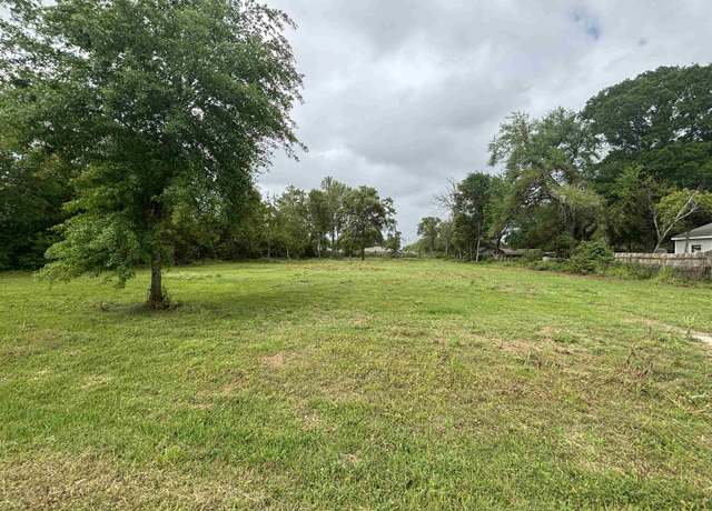 Property at 320 Warner St, Bridge City, TX 77611