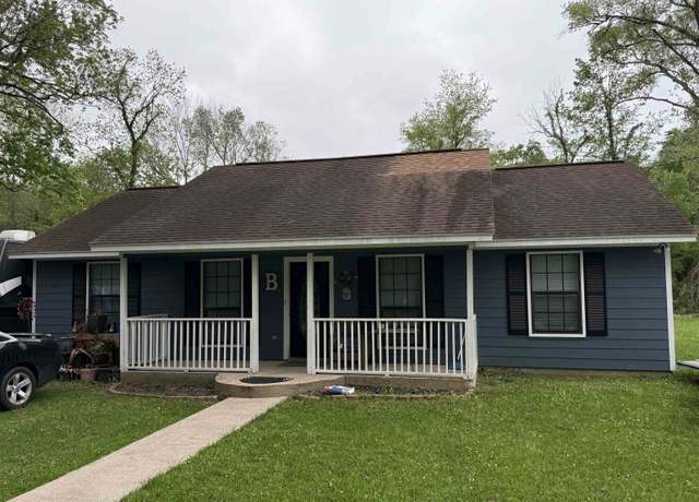 Property at 1195 Gerson St, Silsbee, TX 77656, 3 beds, 2 baths