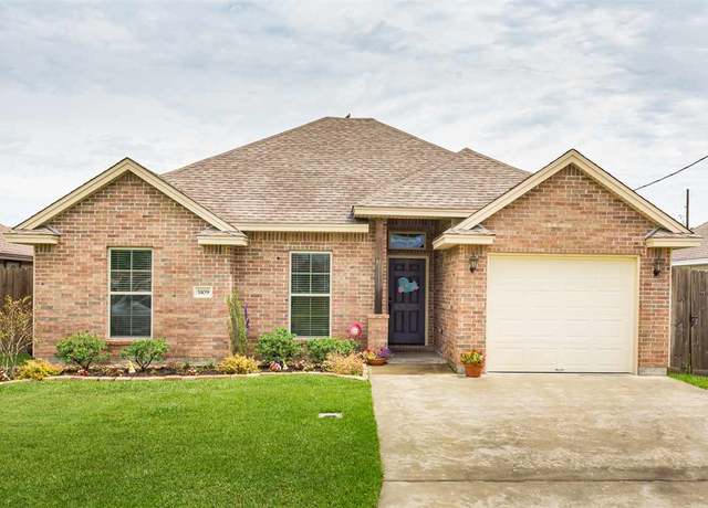 Property at 5109 Briarwood Dr, Lumberton, TX 77657, 3 beds, 2 baths