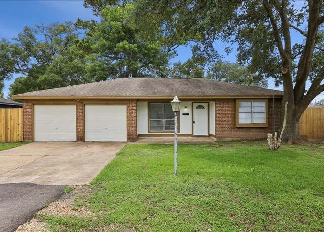 Property at 370 Calhoun Ave, Beaumont, TX 77707, 3 beds, 1.5 baths