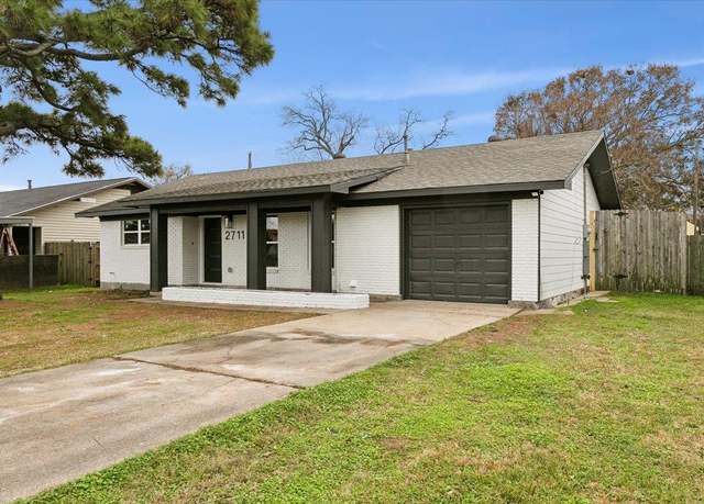 Property at 2711 Oleander Ln, Groves, TX 77619, 4 beds, 2 baths