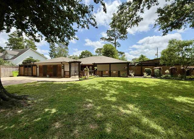 Property at 90 Aladdin Dr, Lumberton, TX 77657, 4 beds, 2.5 baths