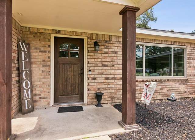 Property at 2402 Twin Oaks St, Orange, TX 77630, 3 beds, 2 baths