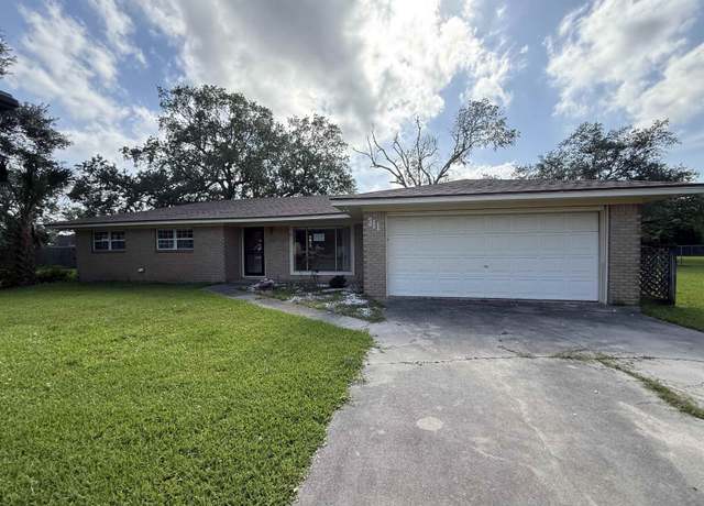 Property at 311 Linda Ave, Bridge City, TX 77611, 3 beds, 1 bath
