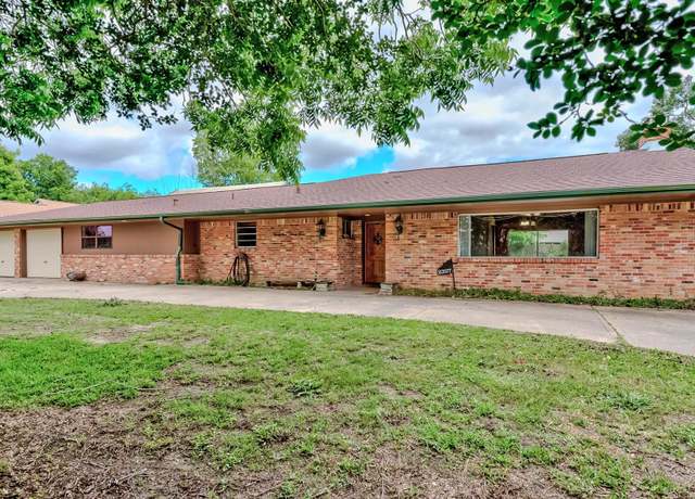 Property at 2327 8th St, Port Neches, TX 77651, 4 beds, 2.5 baths