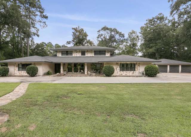 Property at 1025 Creek Bnd, Jasper, TX 75951, 4 beds, 3.5 baths
