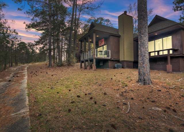 Property at 319-321 Fairway Dr, Brookeland, TX 75931, 2 beds, 3 baths