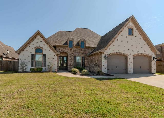 Property at 6120 Carrie Ln, Beaumont, TX 77713, 4 beds, 2.5 baths