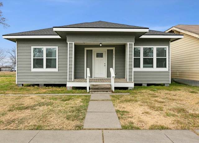 Property at 2321 14th St, Port Arthur, TX 77642, 3 beds, 1 bath