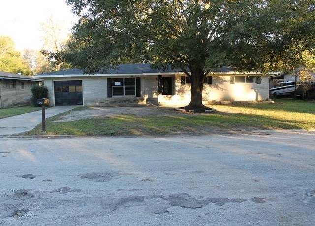 Property at 265 Triangle Dr, Vidor, TX 77662, 4 beds, 2 baths