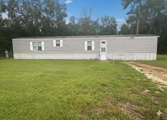 Property at 305 W Pine St, Kountze, TX 77625, 3 beds, 2 baths