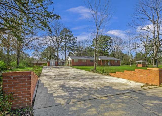 Property at 347 W Texas State Hwy 63, Jasper, TX 75951, 3 beds, 2 baths