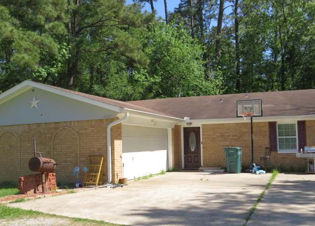 Property at 11420 Sherwood Dr, Beaumont, TX 77713, 3 beds, 3 baths
