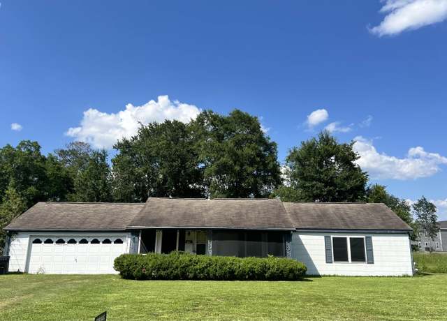Property at 285 Darby St St E, Bridge City, TX 77611, 3 beds, 2 baths