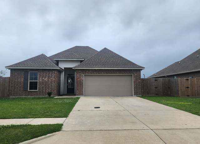 Property at 611 Cottonwood Dr, Orange, TX 77630, 3 beds, 2 baths