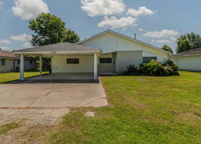 Property at 320 Bell Ave, Bridge City, TX 77611, 3 beds, 1.5 baths