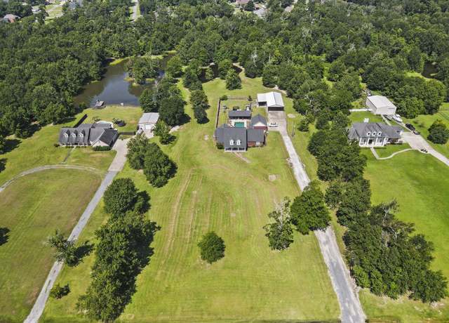 Property at 6535 Sagebrush Dr, Orange, TX 77632, 5 beds, 3.5 baths