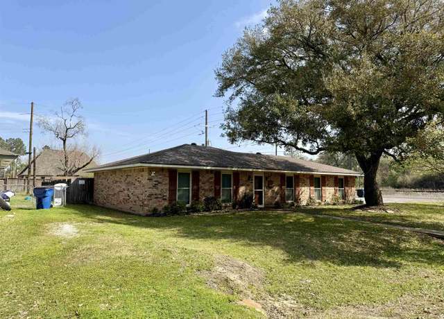 Property at 295 Benny Ave, Lumberton, TX 77657, 4 beds, 2 baths