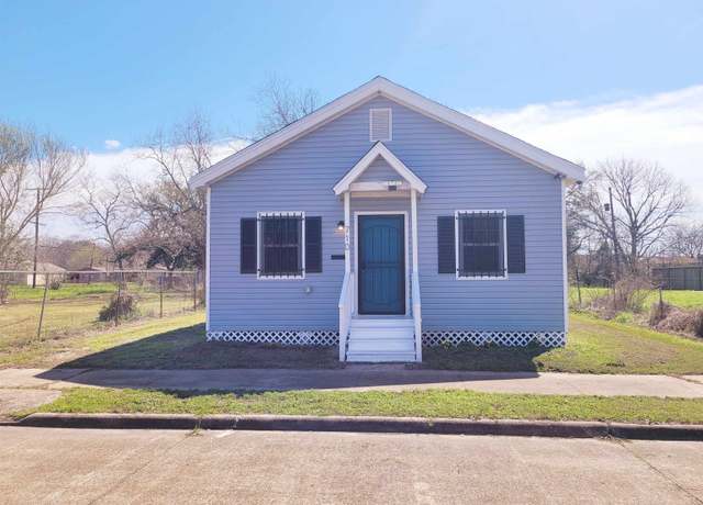 Property at 710 W 14th St, Port Arthur, TX 77640, 3 beds, 1 bath