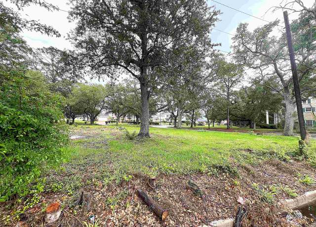 Property at 3737 Lakeshore Dr, Port Arthur, TX 77642