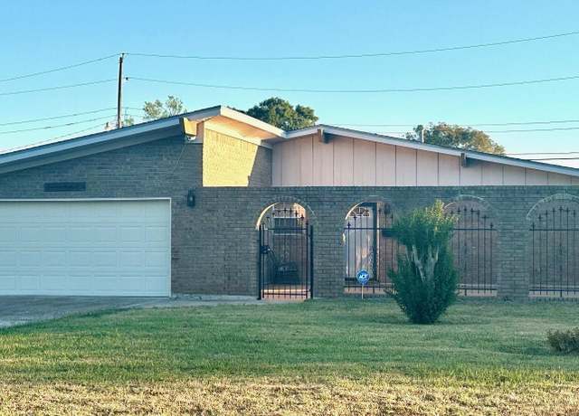 Property at 1895 Lucille St, Beaumont, TX 77705, 4 beds, 2 baths