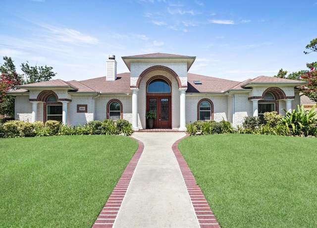 Property at 1004 Doornbos Ln, Nederland, TX 77627, 3 beds, 2 baths