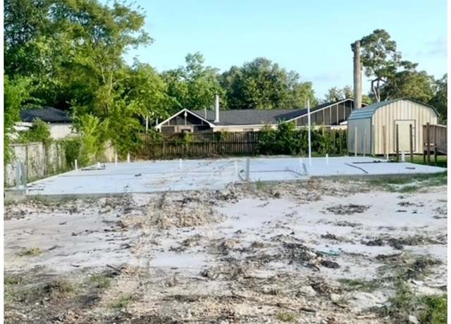 Property at 3185 Elinor St, Beaumont, TX 77705, 3 beds, 2 baths