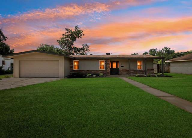 Property at 29 Knotty Pne, Orange, TX 77630, 3 beds, 2 baths