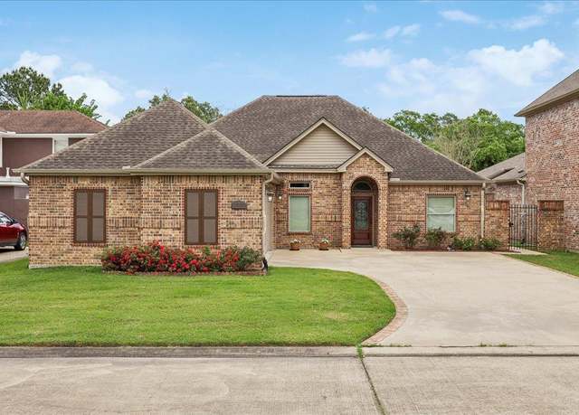 Property at 9 Waterford Dr, Orange, TX 77630, 3 beds, 2 baths