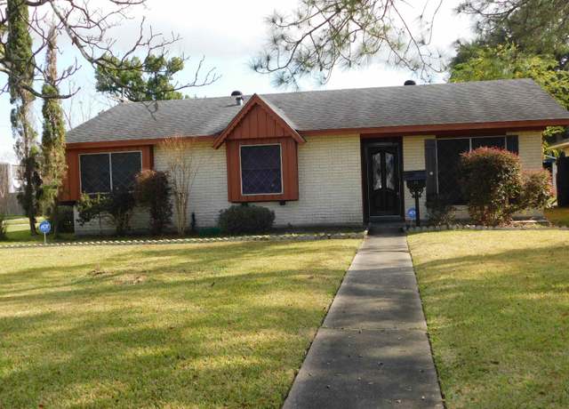 Property at 3603 Franklin Ave, Nederland, TX 77627, 3 beds, 2 baths