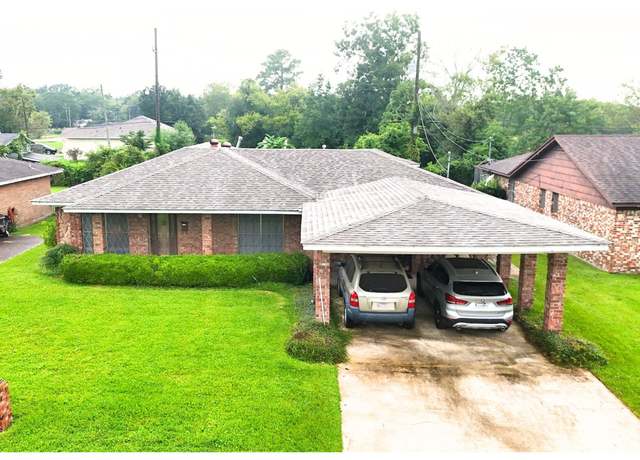 Property at 4840 Cornell Dr, Beaumont, TX 77705, 4 beds, 2.5 baths