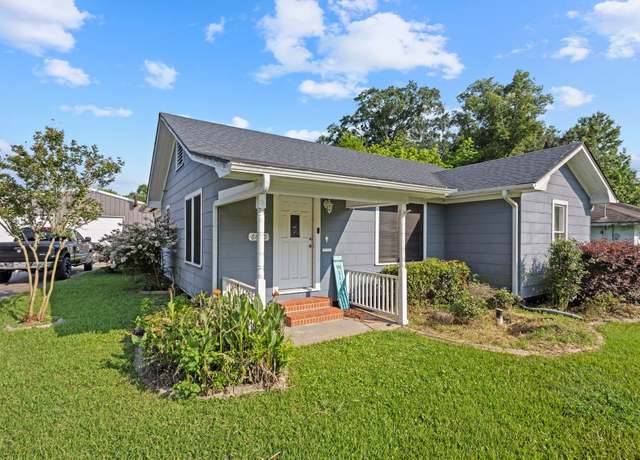 Property at 6640 Howe St, Groves, TX 77619, 2 beds, 1 bath