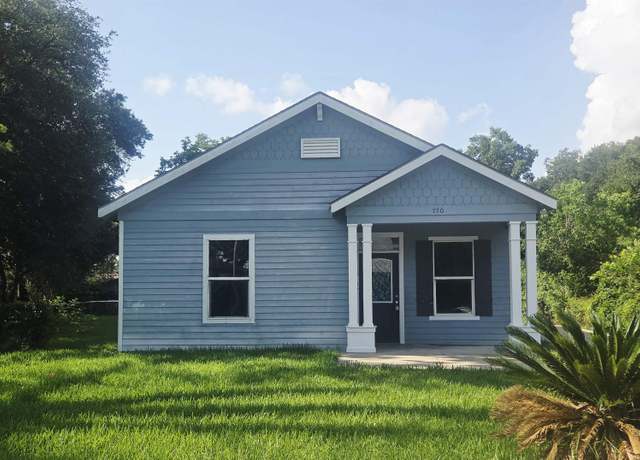 Property at 770 Elgie St, Beaumont, TX 77705, 4 beds, 2 baths