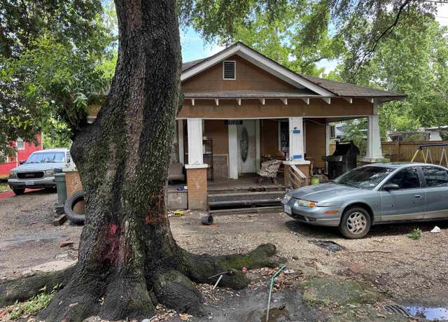 Property at 4010 Howard St, Beaumont, TX 77705, 3 beds, 1 bath