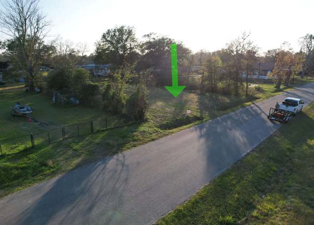 Property at 2019 Bonnie Ave, West Orange, TX 77630