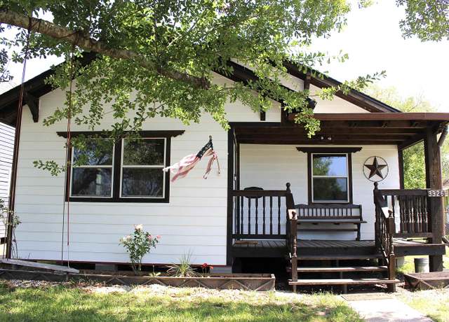 Property at 3326 Thomas Blvd, Port Arthur, TX 77640, 3 beds, 2 baths