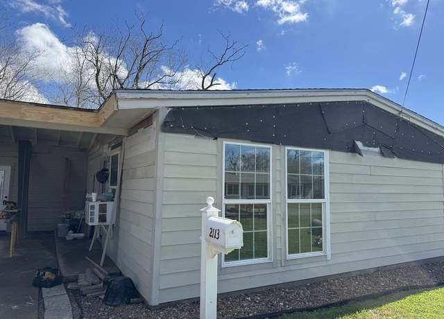 Property at 2113 11th St, Port Neches, TX 77651, 2 beds, 1 bath