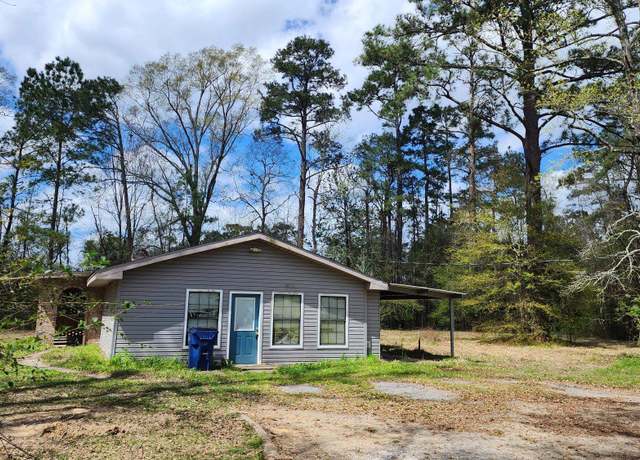 Property at 825 Welch Ln, Vidor, TX 77662, 3 beds, 2 baths