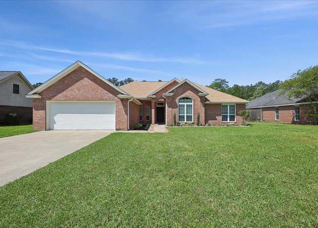 Property at 6825 Tallow Dr, Beaumont, TX 77713, 3 beds, 2 baths