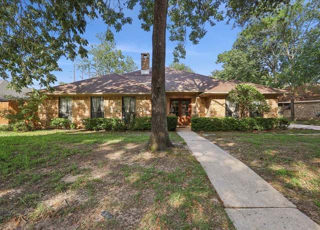 Property at 1480 Wellington Oaks St, Beaumont, TX 77706, 3 beds, 3 baths