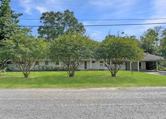 Property at 1901 Stanley Blvd, Port Arthur, TX 77642, 5 beds, 3.5 baths