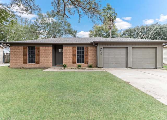 Property at 9435 Shepherd Dr, Beaumont, TX 77707, 4 beds, 2 baths