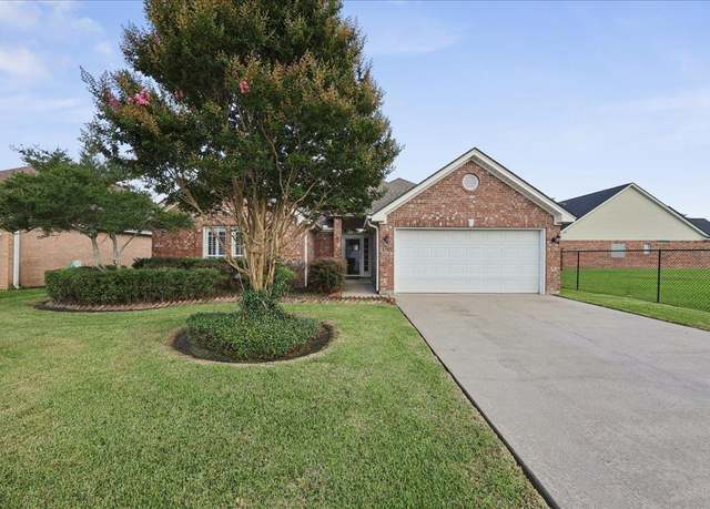 Property at 3505 Lake Arthur Dr, Port Arthur, TX 77642, 3 beds, 2 baths